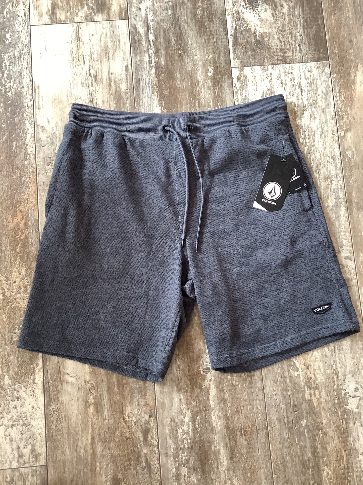 VolCom Veven Shorts Sz Large NWT
