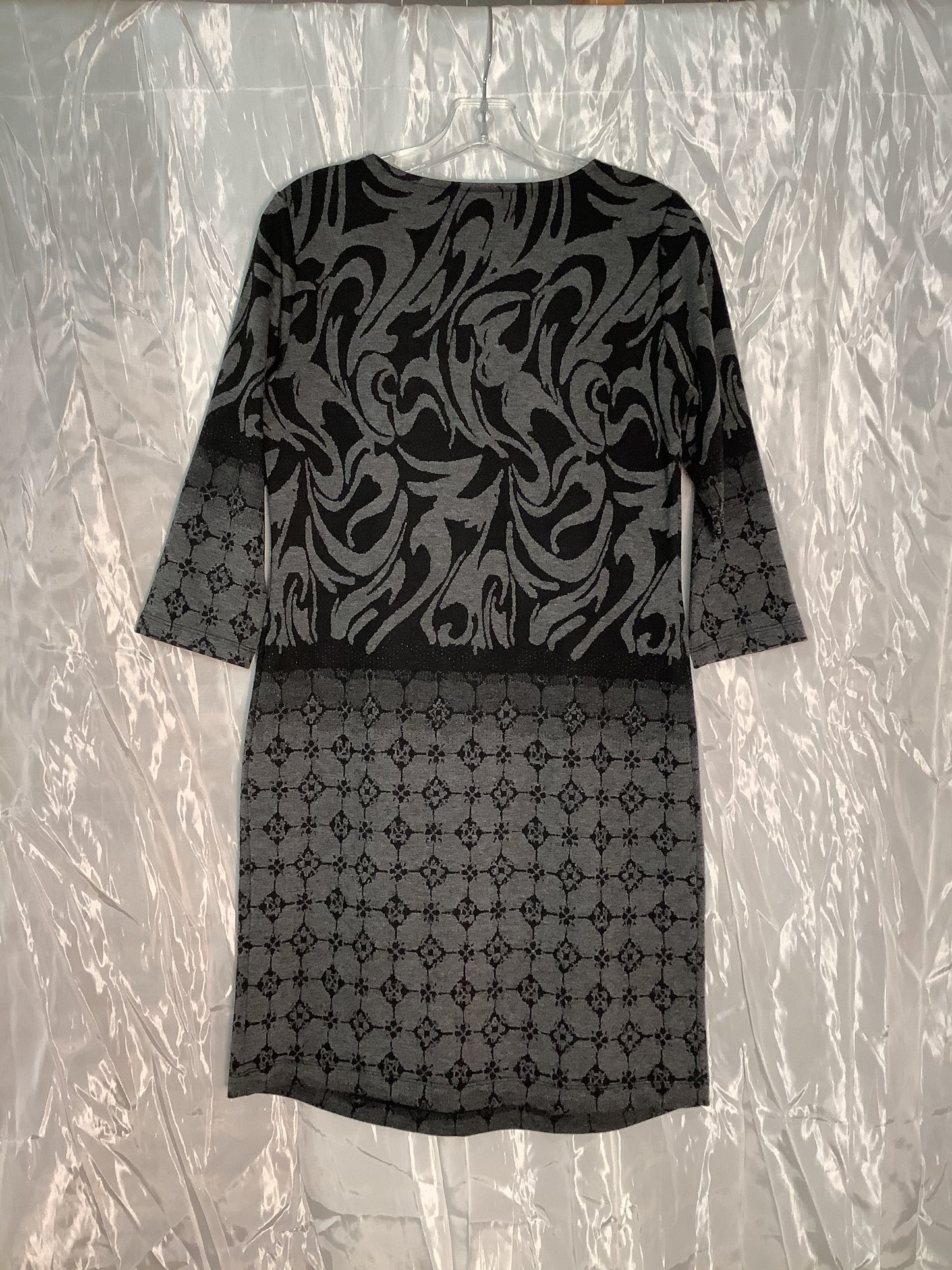 Yest Size 6 Sweater Dress