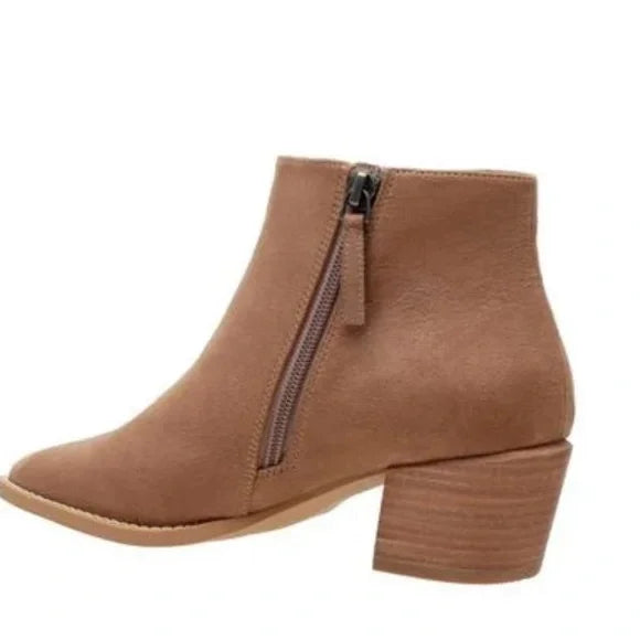 Linea Paolo Ankle Boot Sz 8.5M