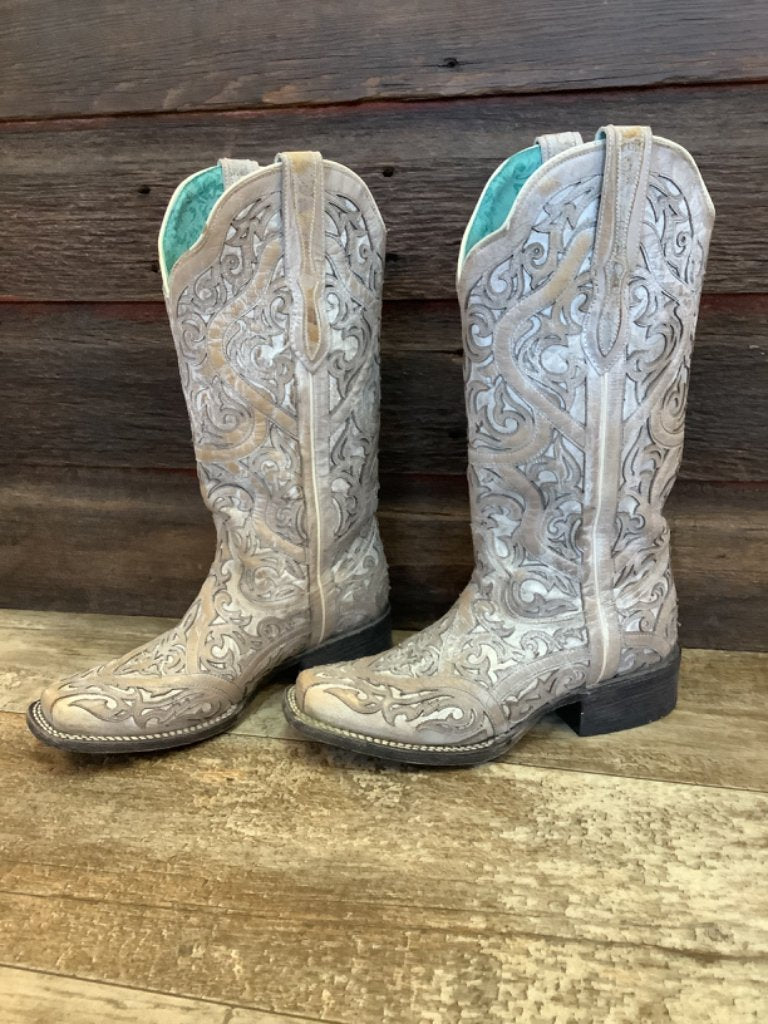 White hotsell corral boots